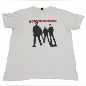 Soundgarden Band Group Picture T Shirt White Black Red Size Large